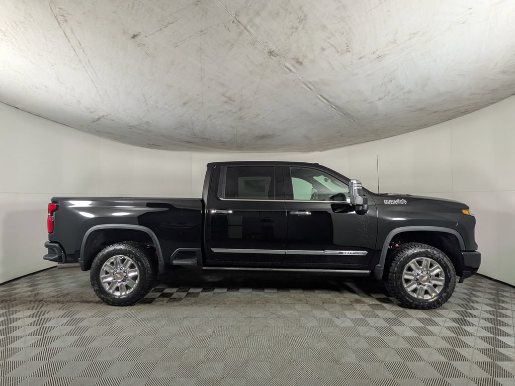 New 2026 Chevrolet Silverado 2500 High Country w/ High Country Premium Package AWD/4WD image 6