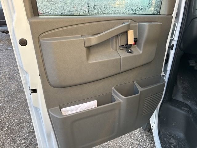 New 2025 GMC Savana 3500 w/ Power Convenience Package RWD image 8