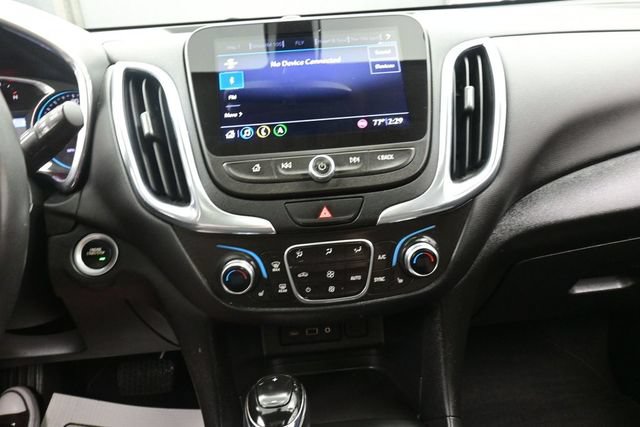 Used 2019 Chevrolet Equinox LT w/ Sun & Navigation Package AWD/4WD image 4