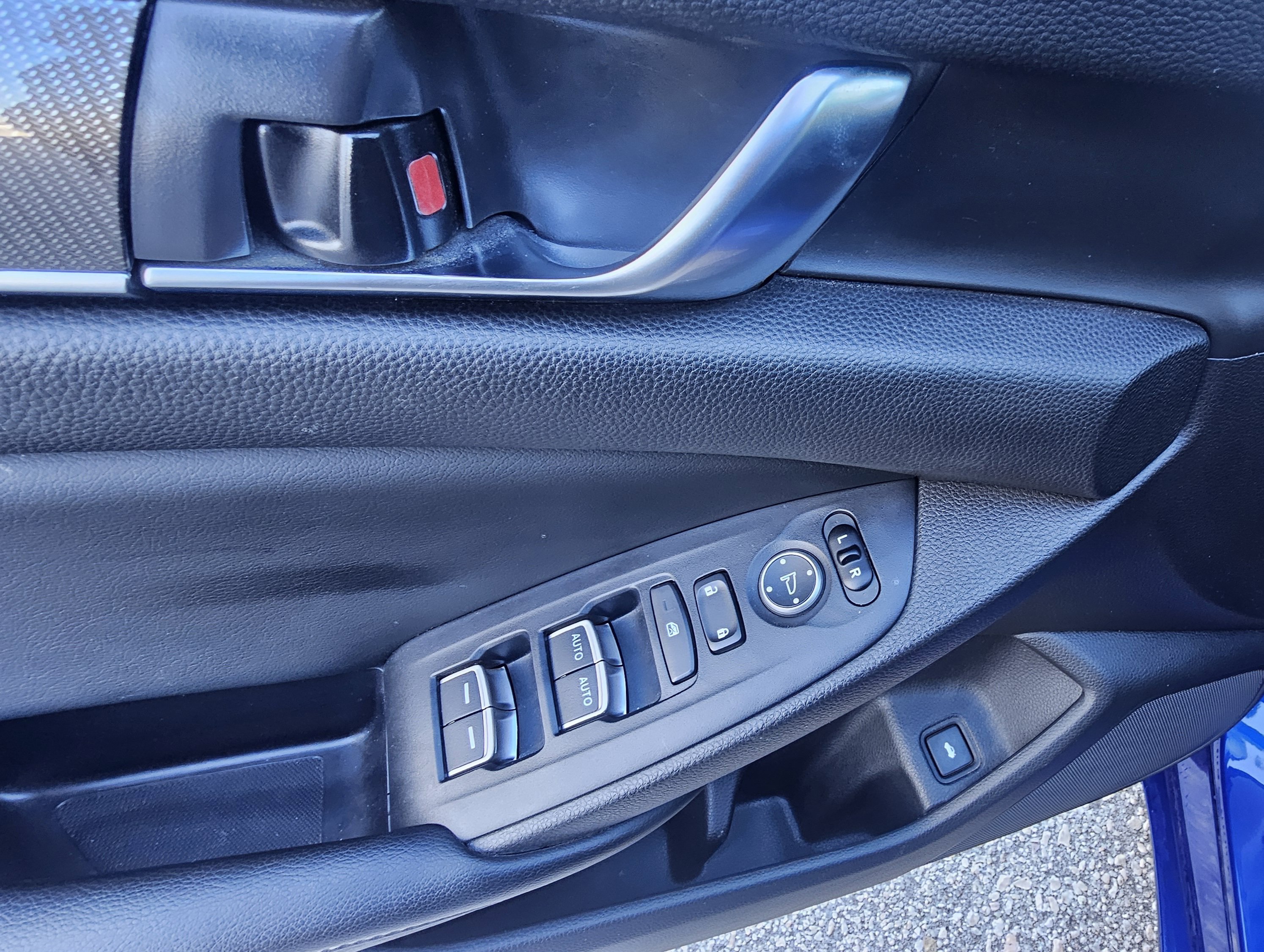 Used 2018 Honda Accord Sport image 12