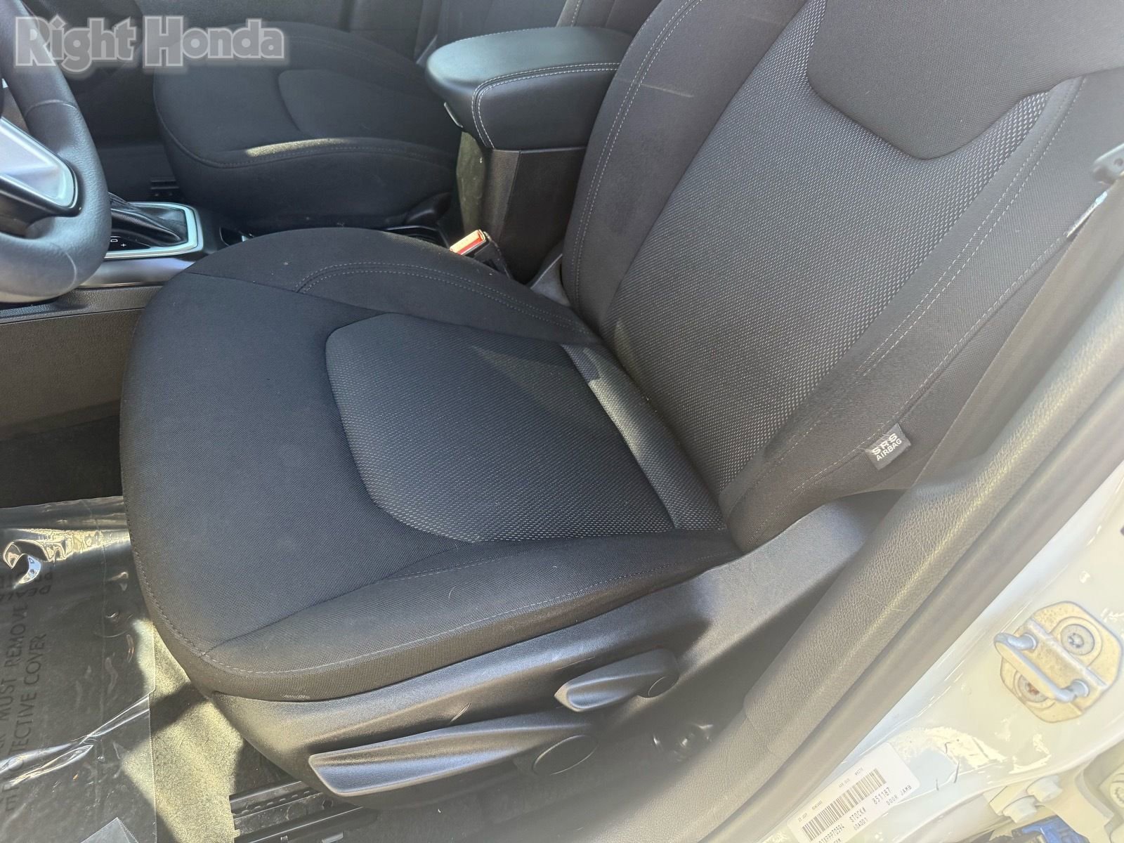 Used 2023 Jeep Renegade Latitude image 14