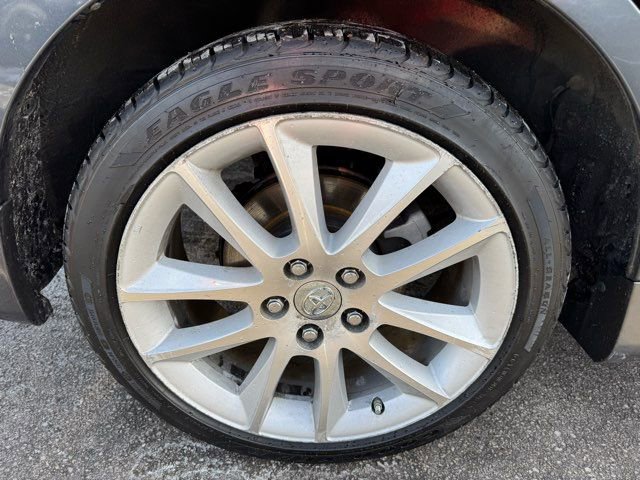 Used 2009 Toyota Matrix XRS image 30