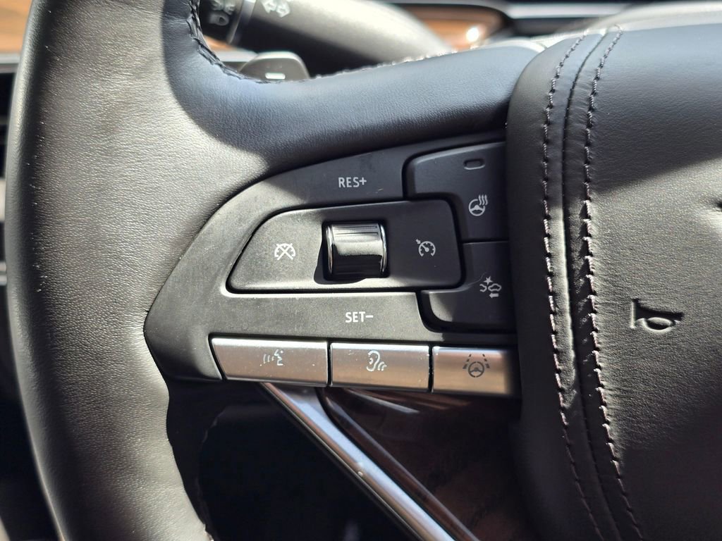 Certified 2023 Cadillac Escalade Sport Platinum w/ Heavy-Duty Trailer Package image 39