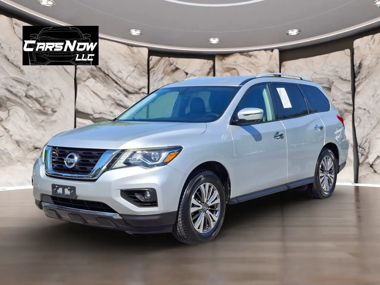 Used 2019 Nissan Pathfinder SL FWD image 3