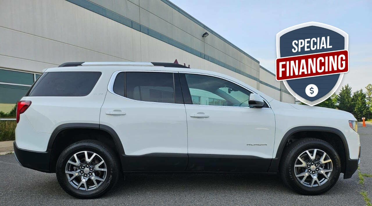 Used 2022 GMC Acadia SLT w/ LPO, Floor Liner Package image 6