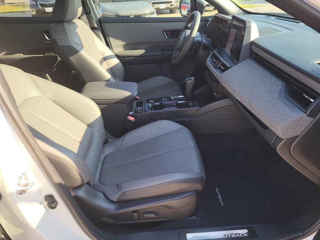 Used 2026 Subaru Outback Limited AWD/4WD image 8