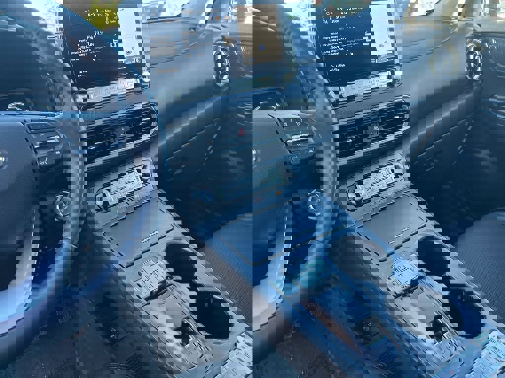 Used 2023 Hyundai Kona Limited image 20