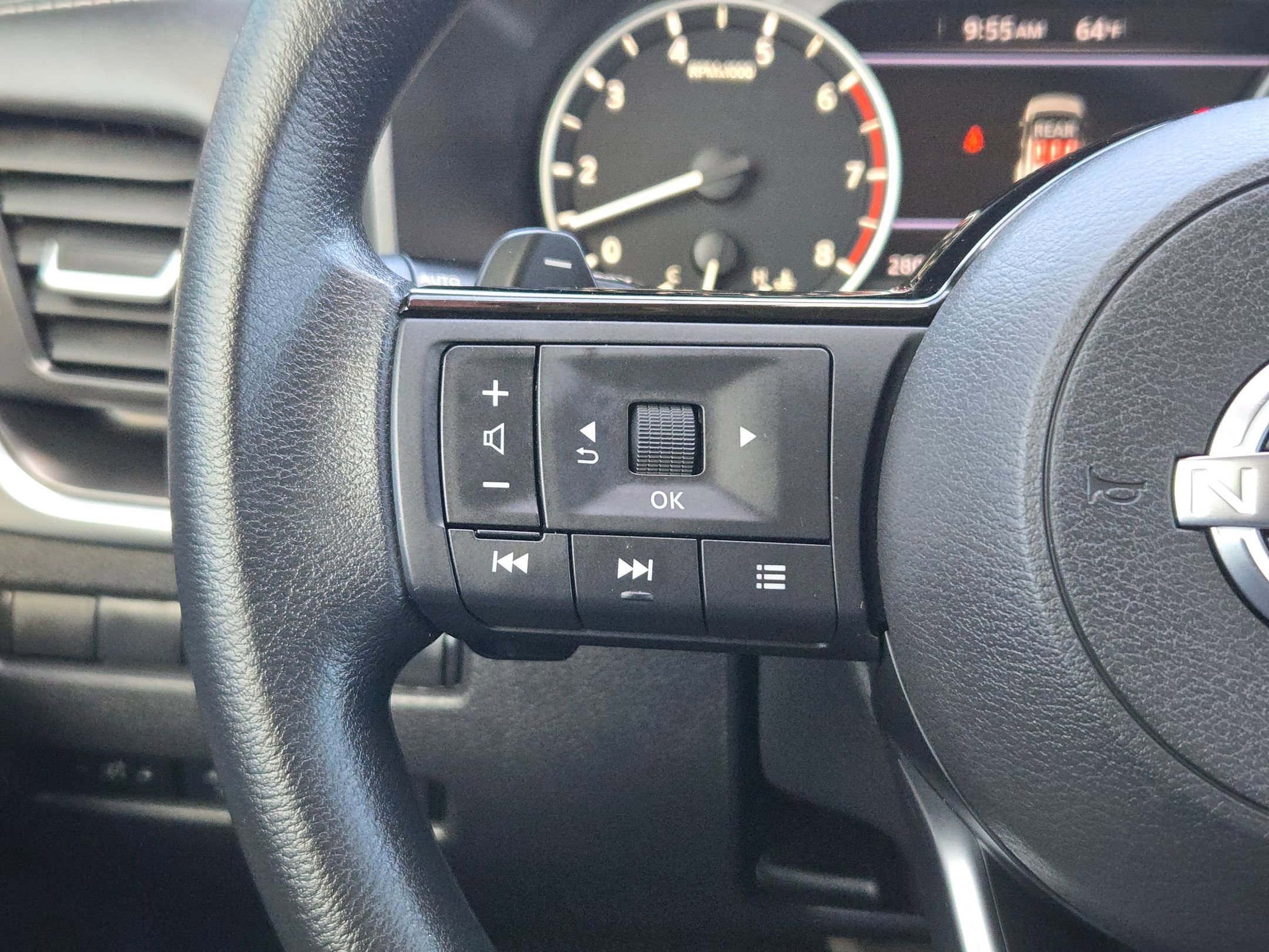 Certified 2023 Nissan Rogue SV image 21