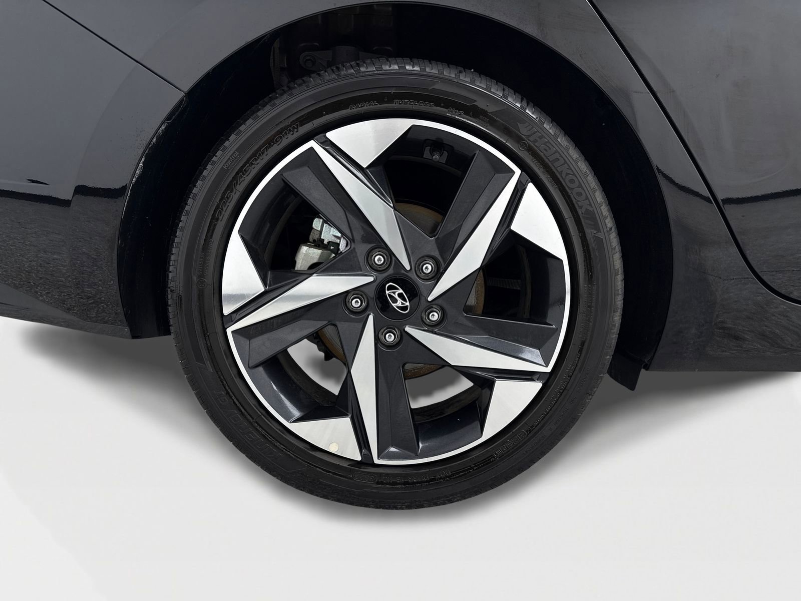 Used 2023 Hyundai Elantra Limited image 48