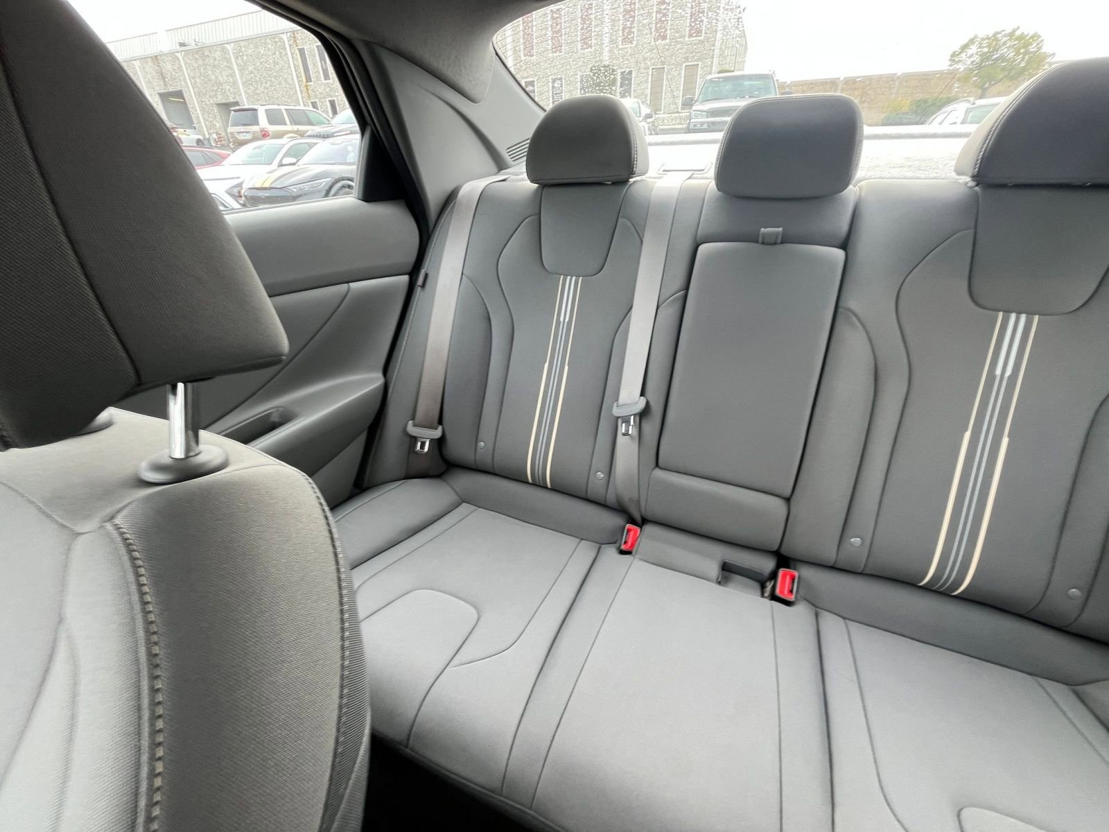 Used 2025 Hyundai Elantra SEL image 37