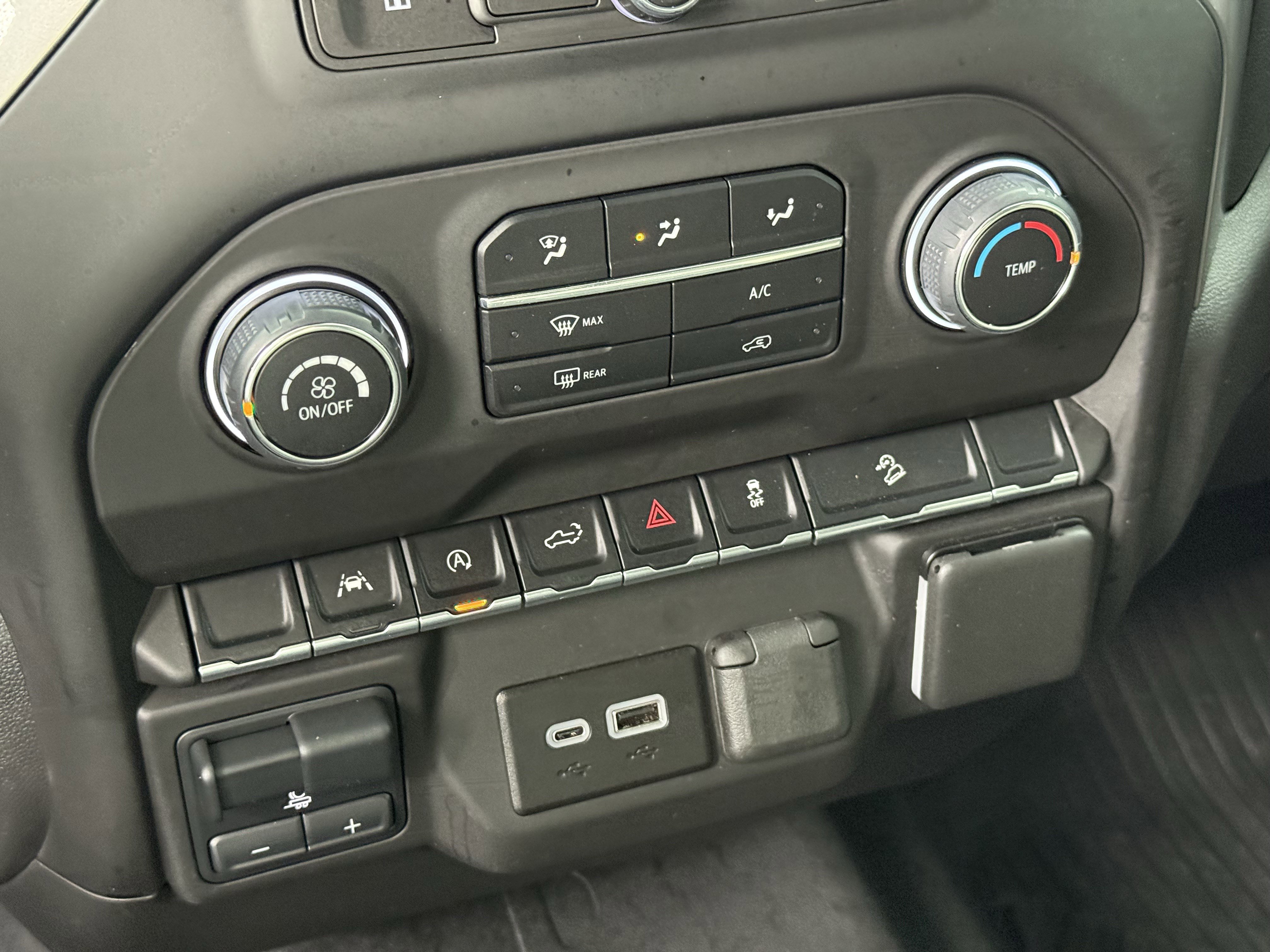 Used 2024 Chevrolet Silverado 1500 Custom Trail Boss w/ Turbomax Blackout Package image 21