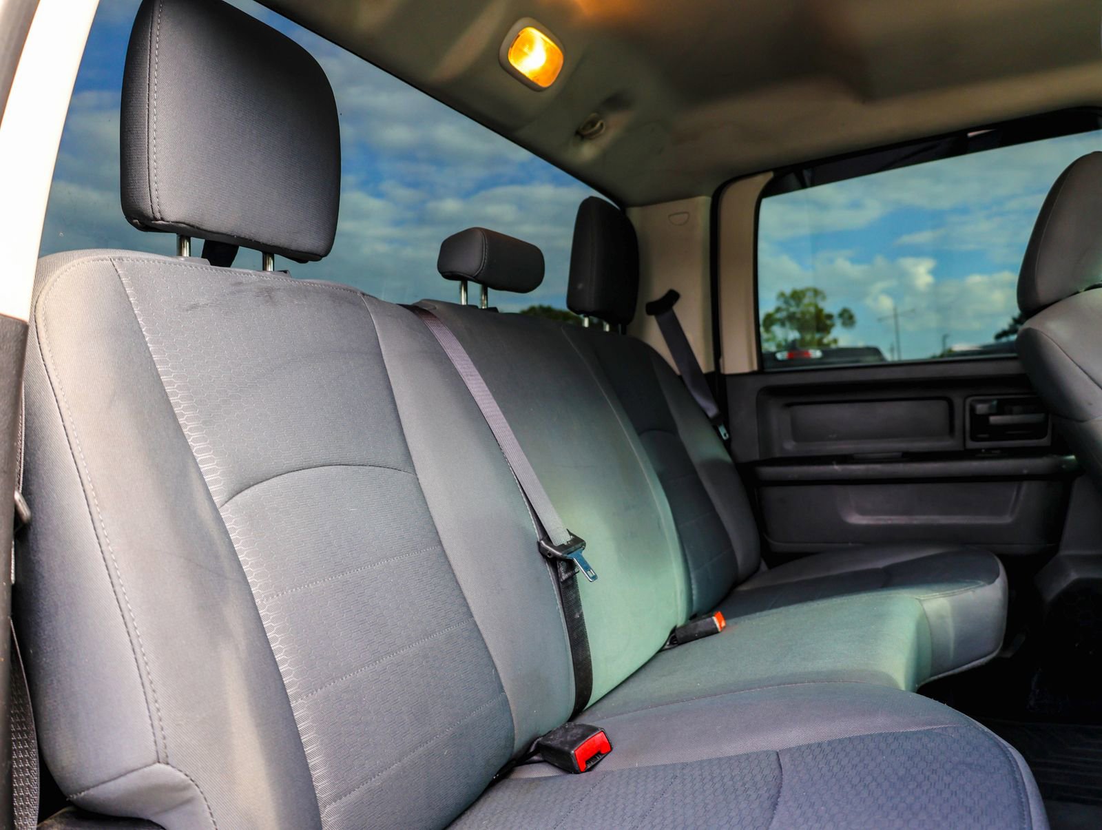 Used 2016 RAM 2500 Tradesman w/ Chrome Appearance Group image 9