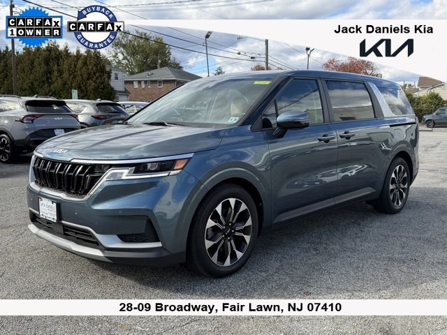 Certified 2024 Kia Carnival EX