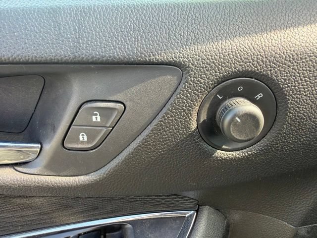 Used 2017 Chevrolet Cruze LT FWD image 19