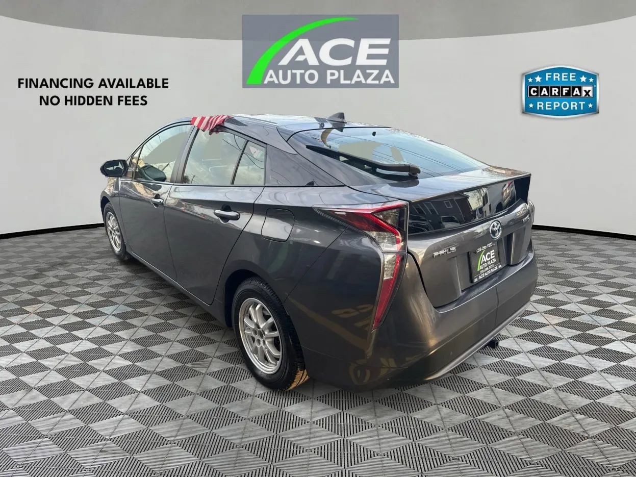 Used 2016 Toyota Prius Two image 7