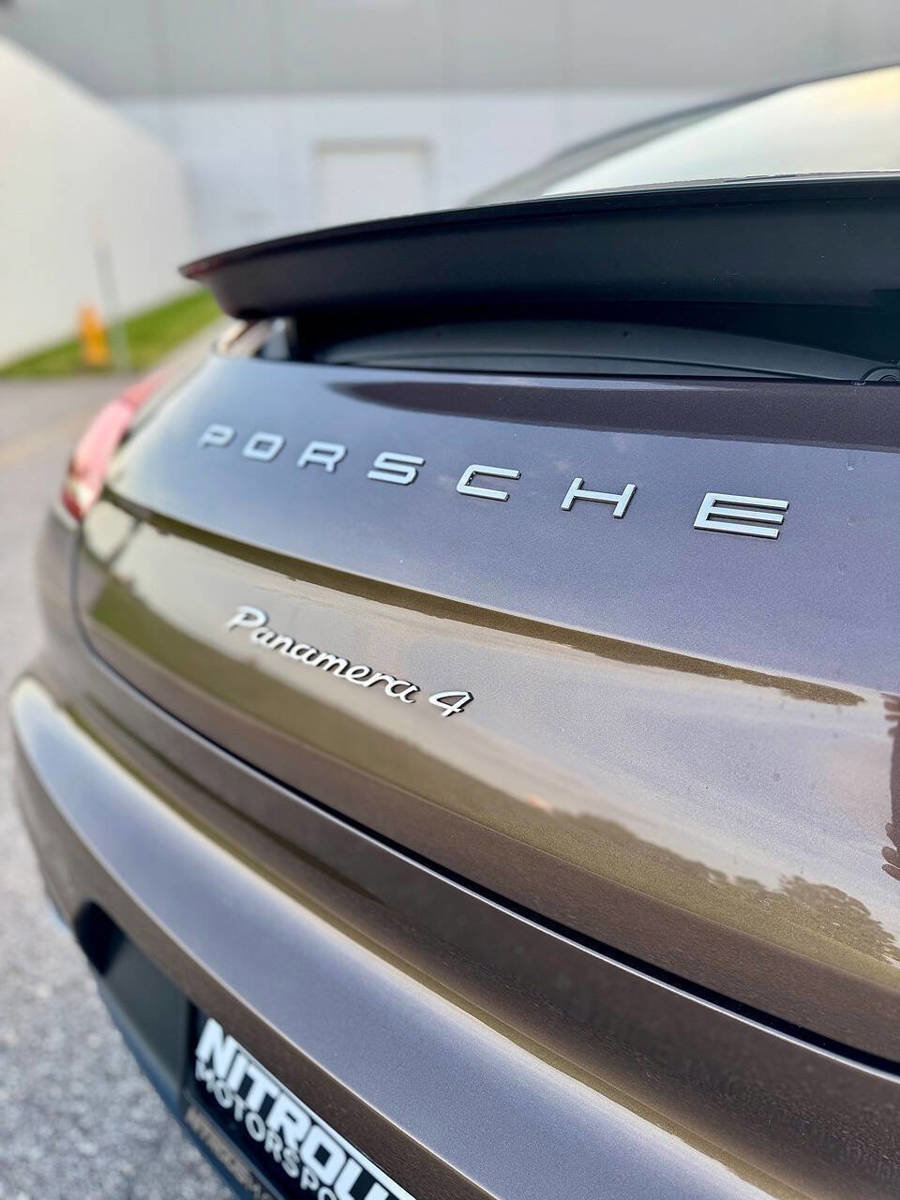 Used 2014 Porsche Panamera 4 AWD/4WD image 26