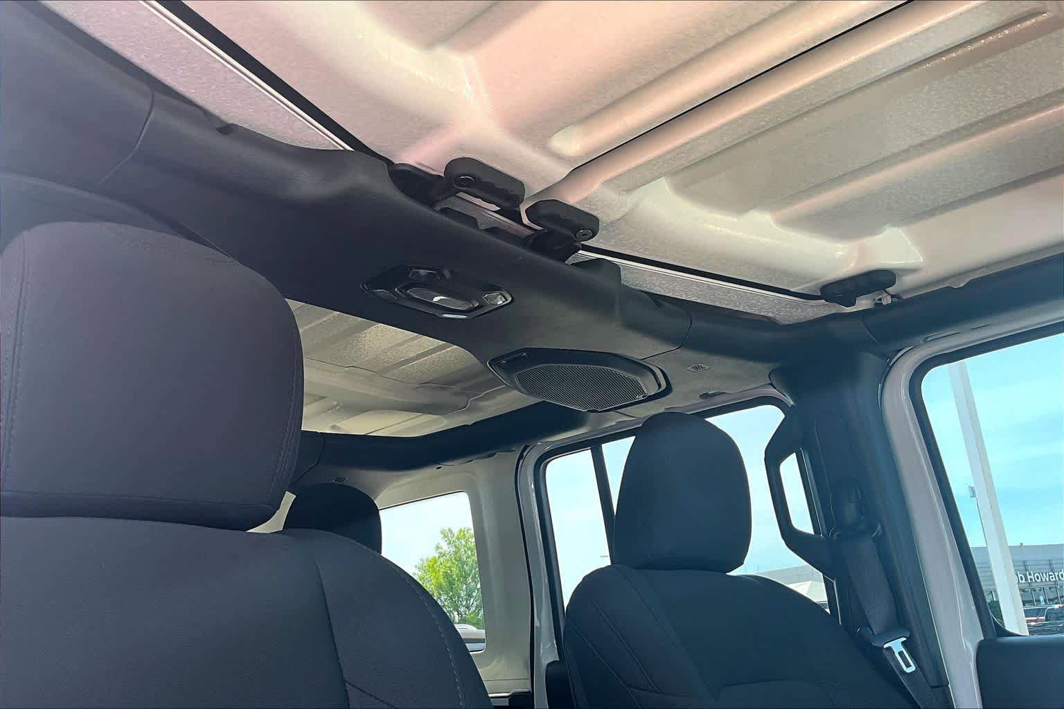 Used 2023 Jeep Wrangler Unlimited w/ Cold Weather Group AWD/4WD image 14