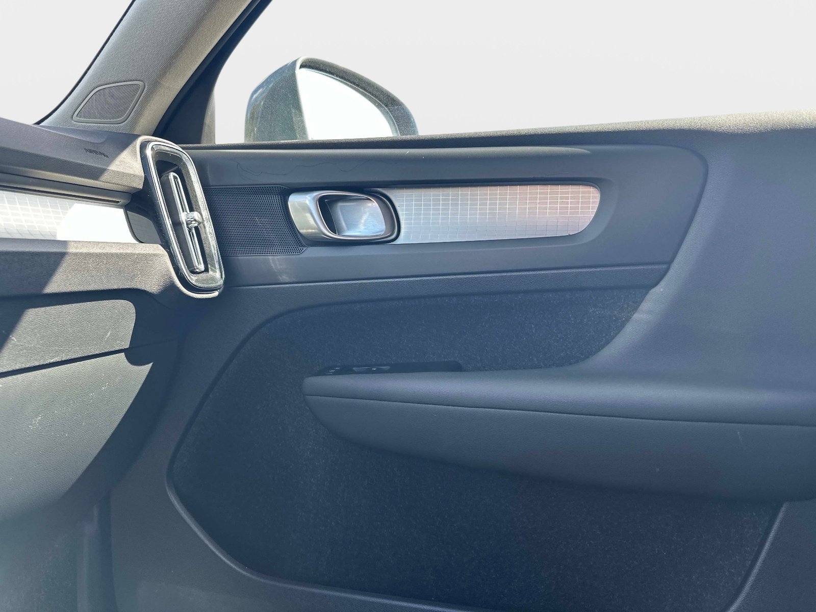 Used 2021 Volvo XC40 T5 Momentum image 20