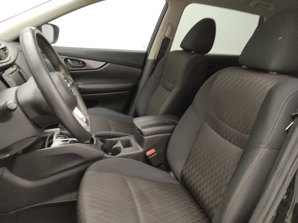 Used 2019 Nissan Rogue S FWD image 17