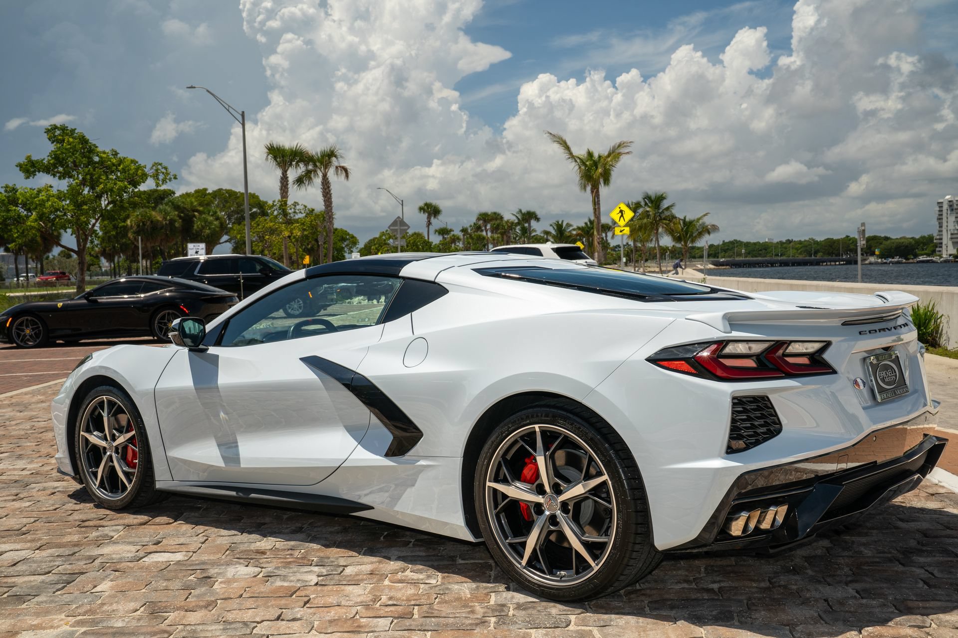 Used 2022 Chevrolet Corvette Stingray Coupe w/ Engine Appearance Package RWD image 19