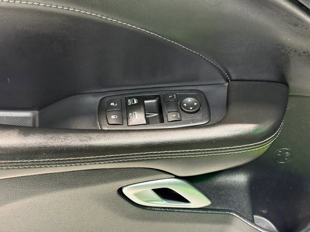 Used 2015 Dodge Challenger R/T Plus RWD image 12