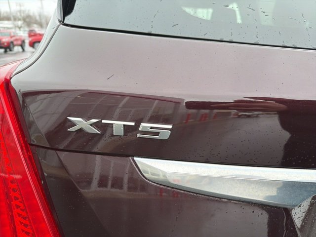 Used 2018 Cadillac XT5 Luxury w/ LPO, Sport Package image 11