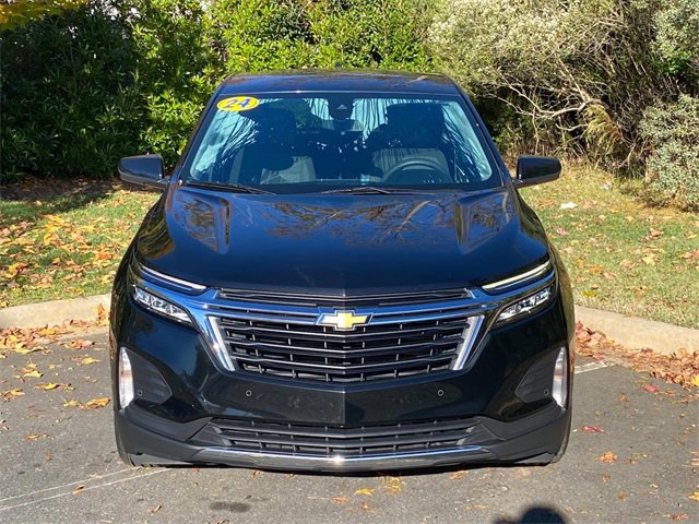 Used 2024 Chevrolet Equinox LT image 2