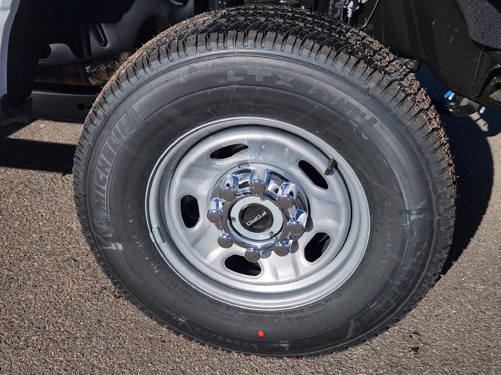 New 2026 Ford F250 XL w/ XL Chrome Package AWD/4WD image 12