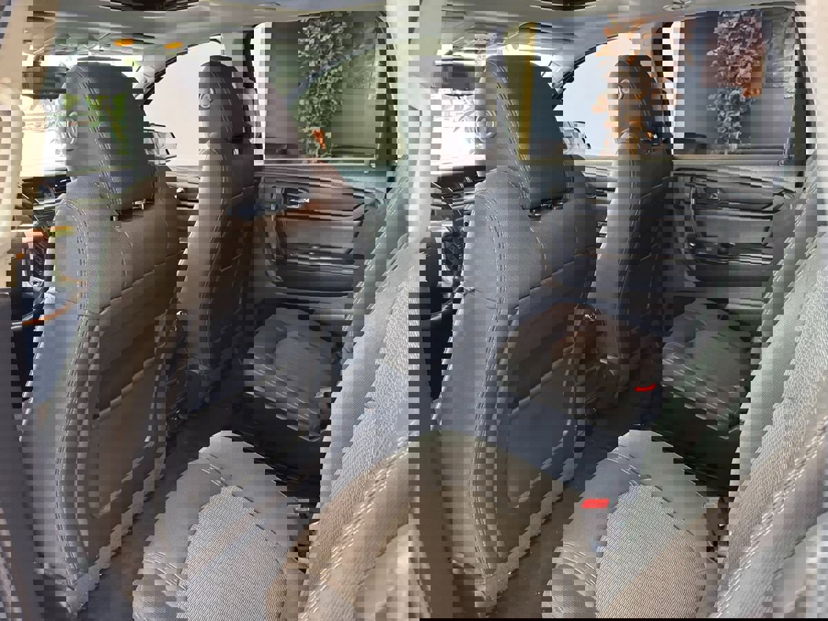 Used 2015 Chevrolet Traverse LT w/ Style and Technology Package image 44