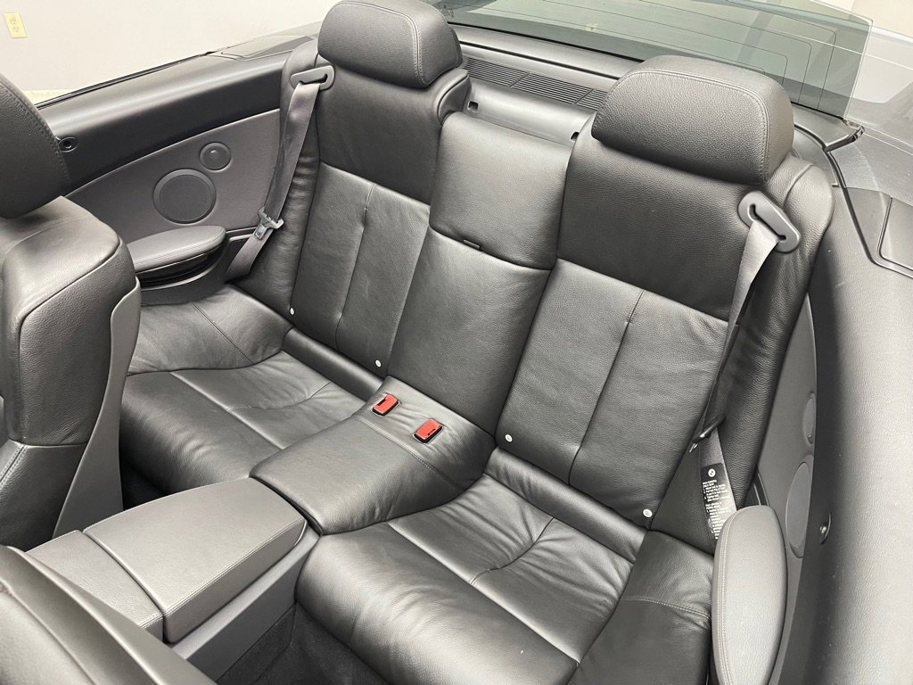 Used 2005 BMW 645Ci Convertible image 33