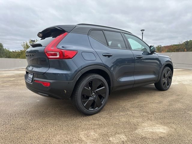 New 2026 Volvo XC40 B5 Ultra w/ Protection Package Premier image 7