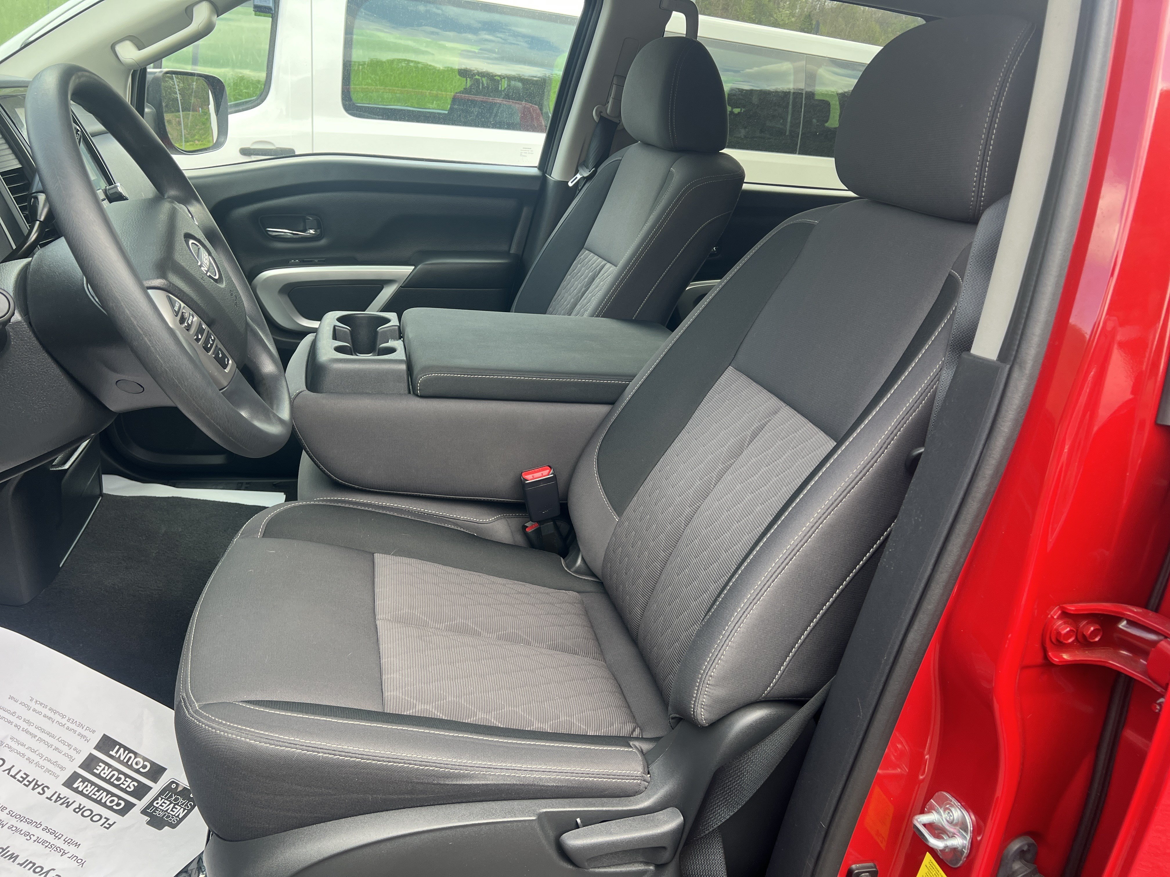 Used 2024 Nissan Titan SV w/ Accessory Utility Package AWD/4WD image 7