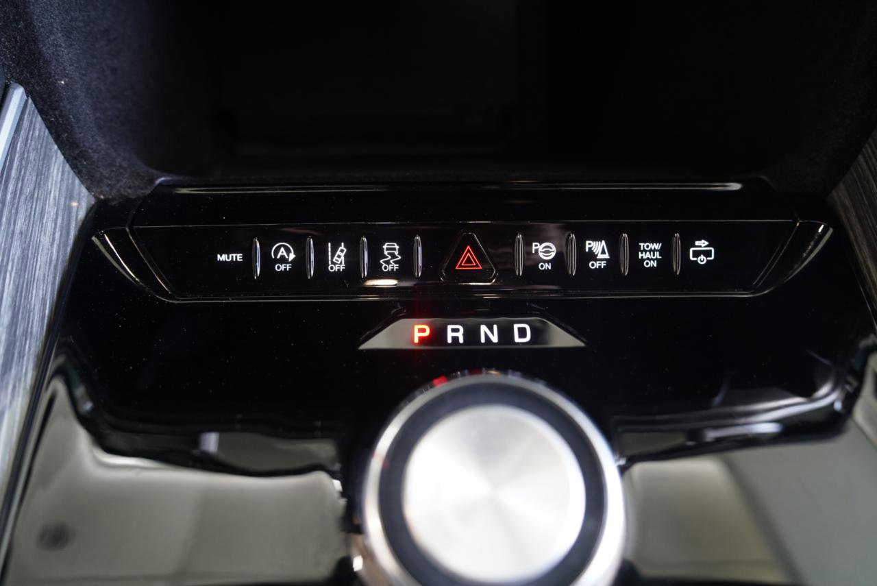 Used 2022 Jeep Wagoneer Series III w/ Premium Group I RWD image 22