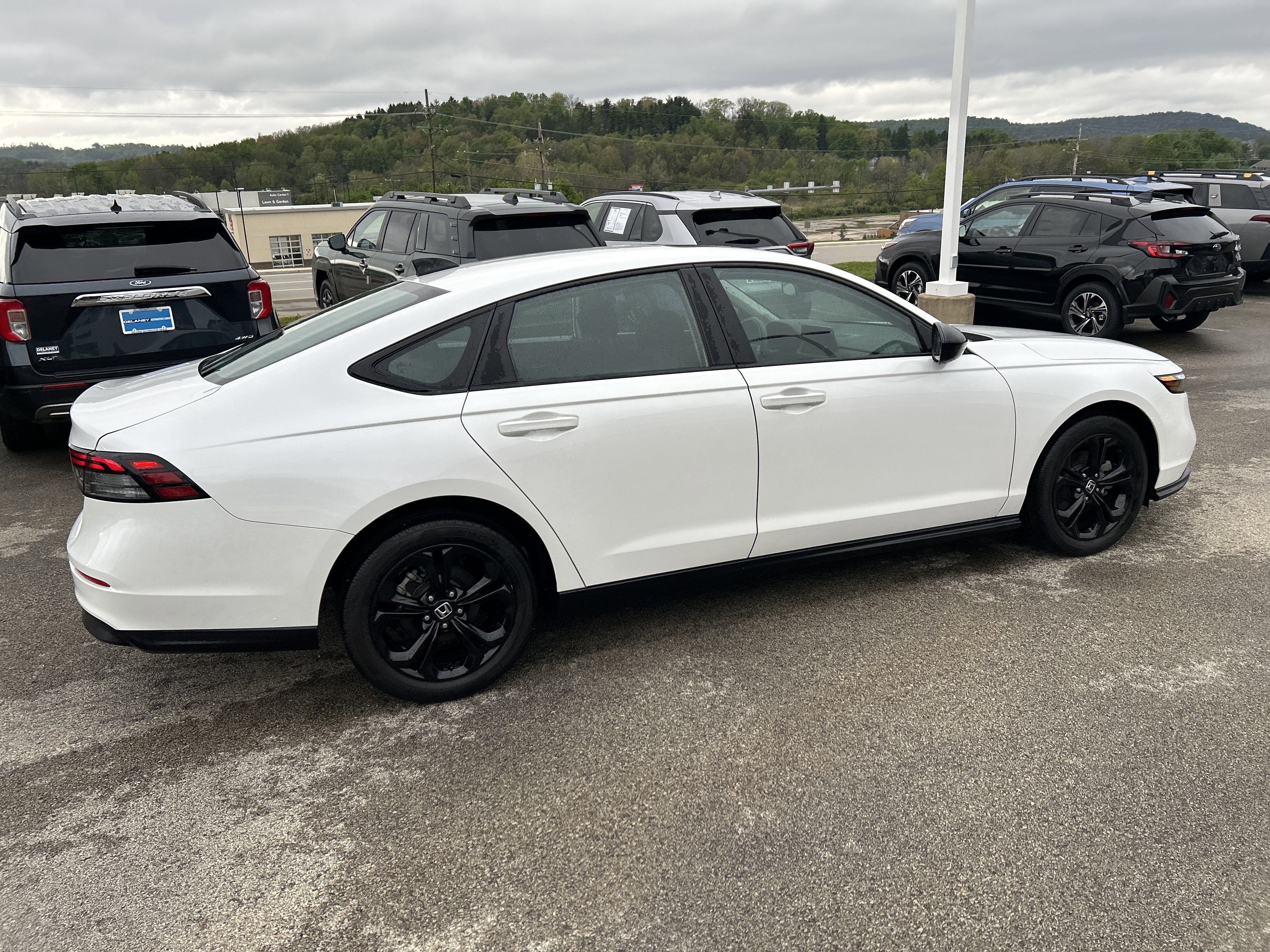 Used 2025 Honda Accord SE image 12