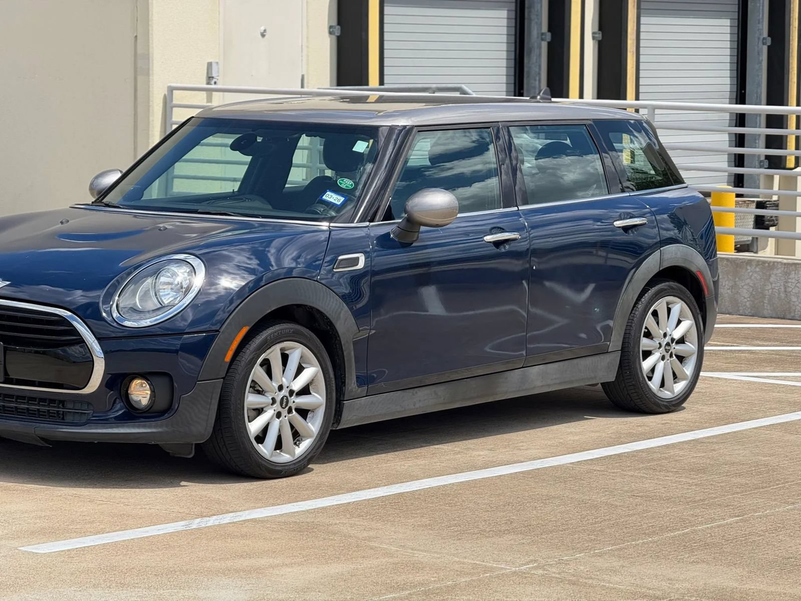 Used 2016 MINI Cooper Clubman FWD image 4