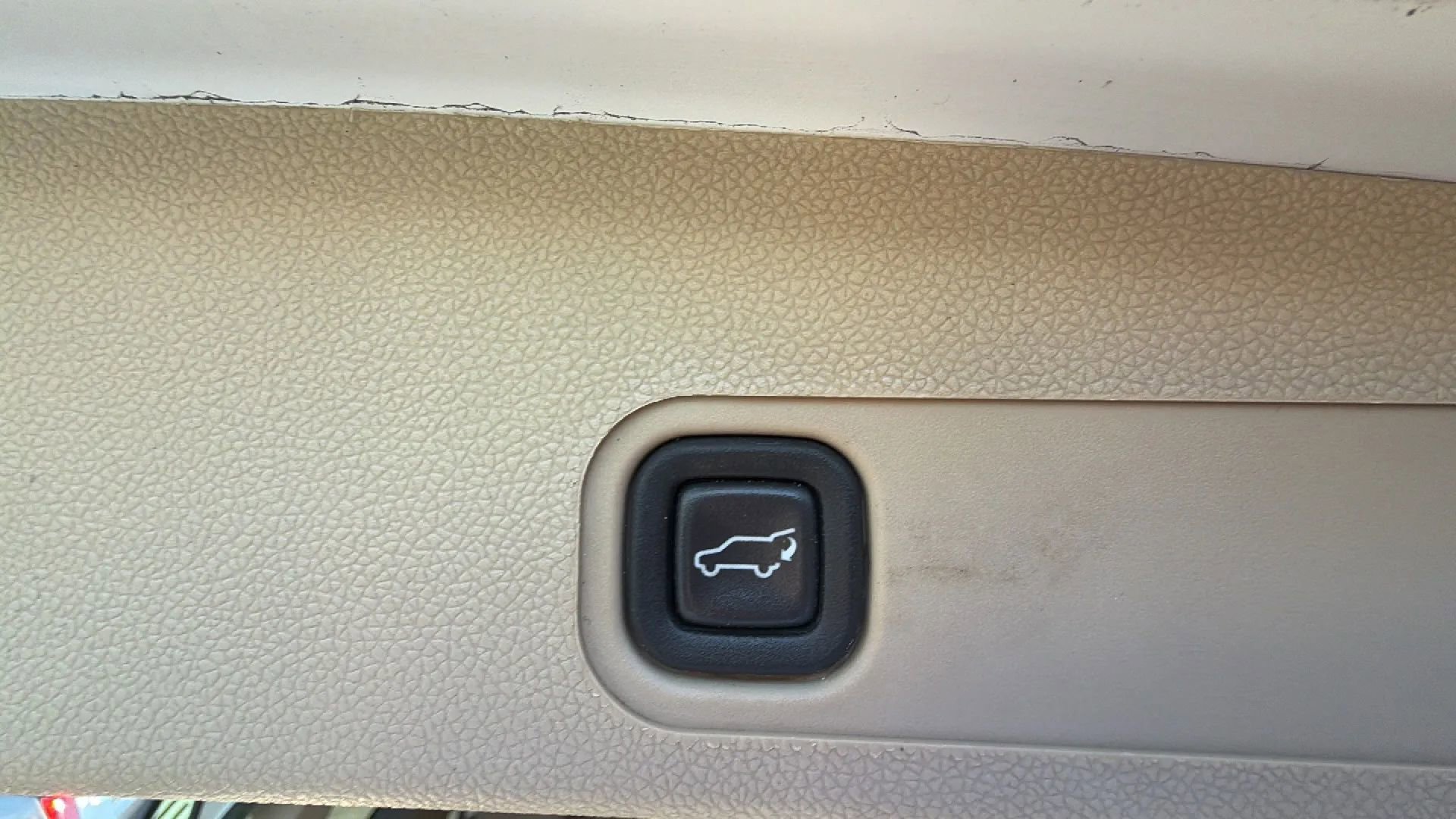 Used 2012 Chevrolet Tahoe LTZ image 22