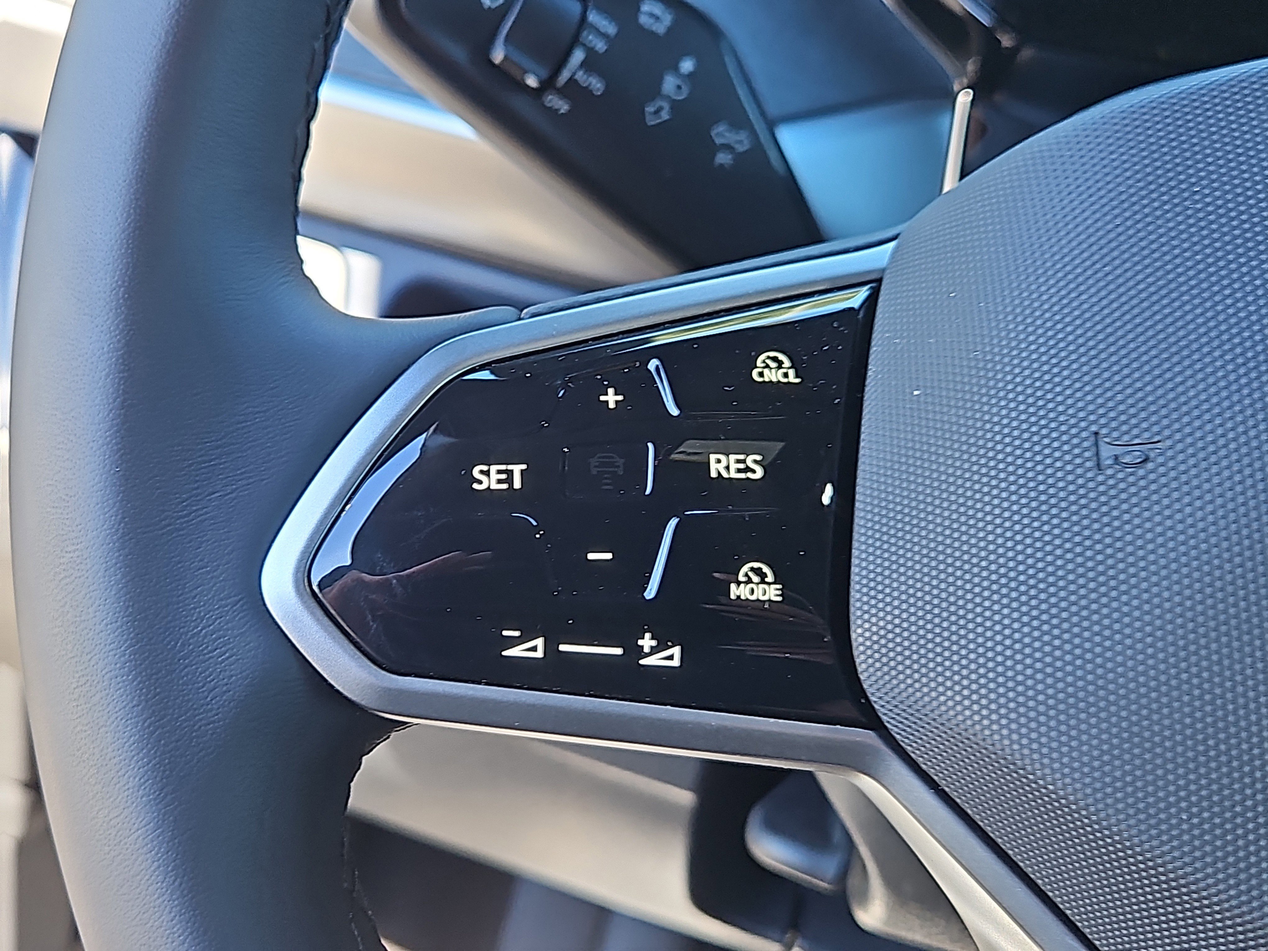 New 2025 Volkswagen ID. Buzz Pro S image 15