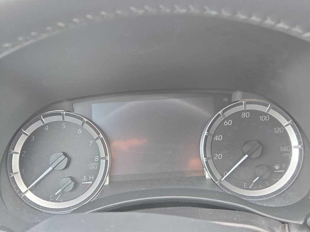 Used 2024 Toyota Highlander LE image 43