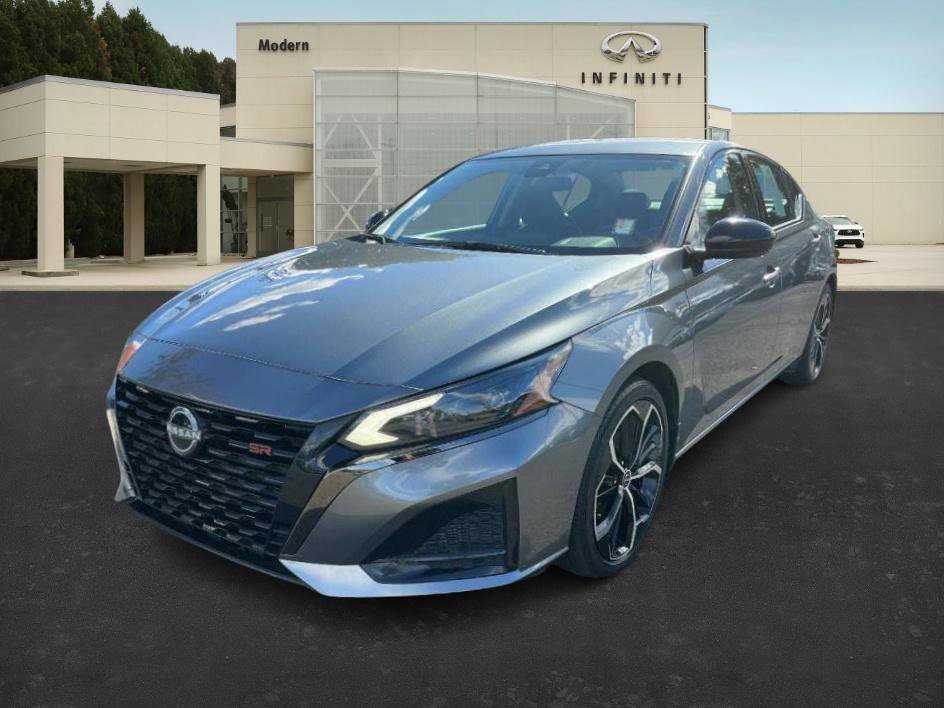 Used 2023 Nissan Altima 2.5 SR