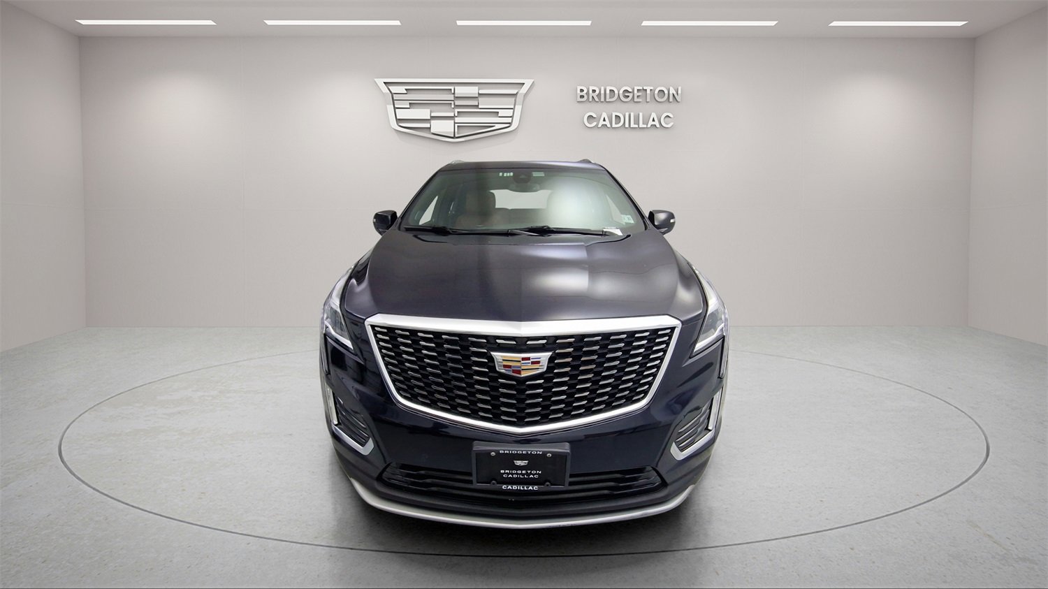 Used 2022 Cadillac XT5 Premium Luxury image 2