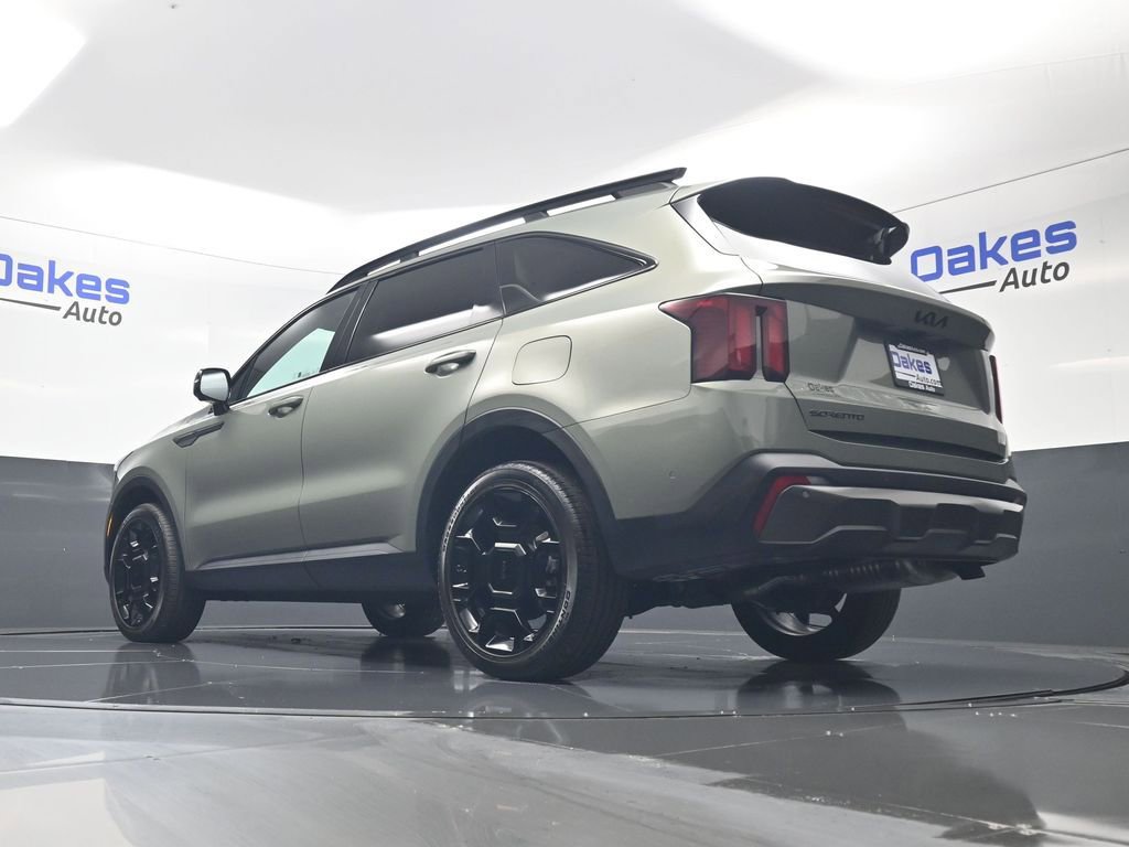 Used 2025 Kia Sorento SX AWD/4WD image 46