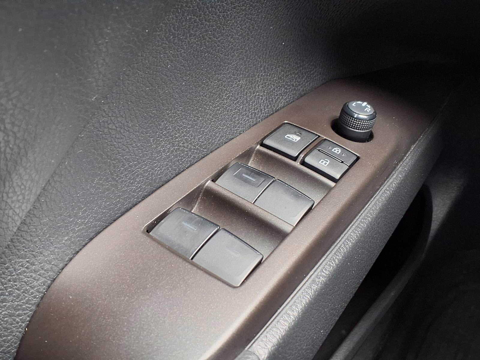 Used 2022 Toyota Camry SE w/ Audio Upgrade Package FWD image 24