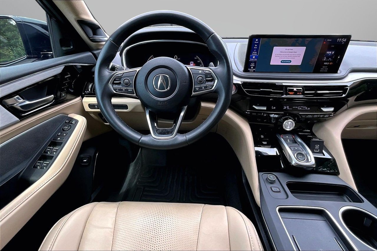 Used 2025 Acura MDX w/ Technology Package FWD image 10