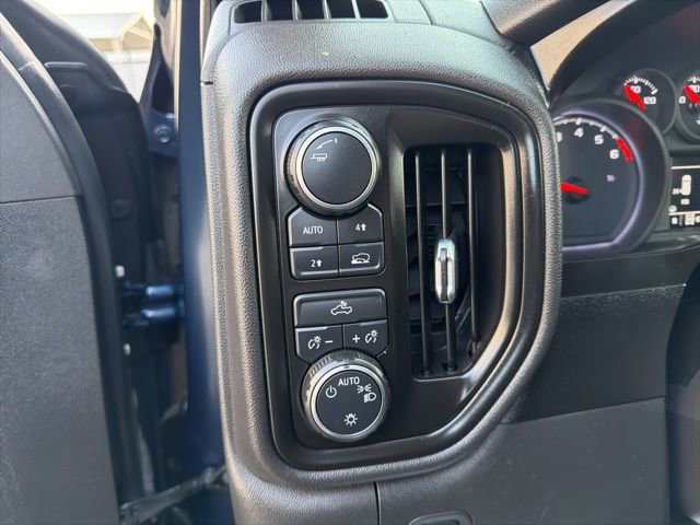 Used 2020 Chevrolet Silverado 1500 Custom w/ Custom Value Package image 24