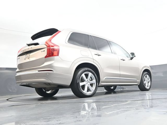 Used 2024 Volvo XC90 B5 Core AWD/4WD image 32