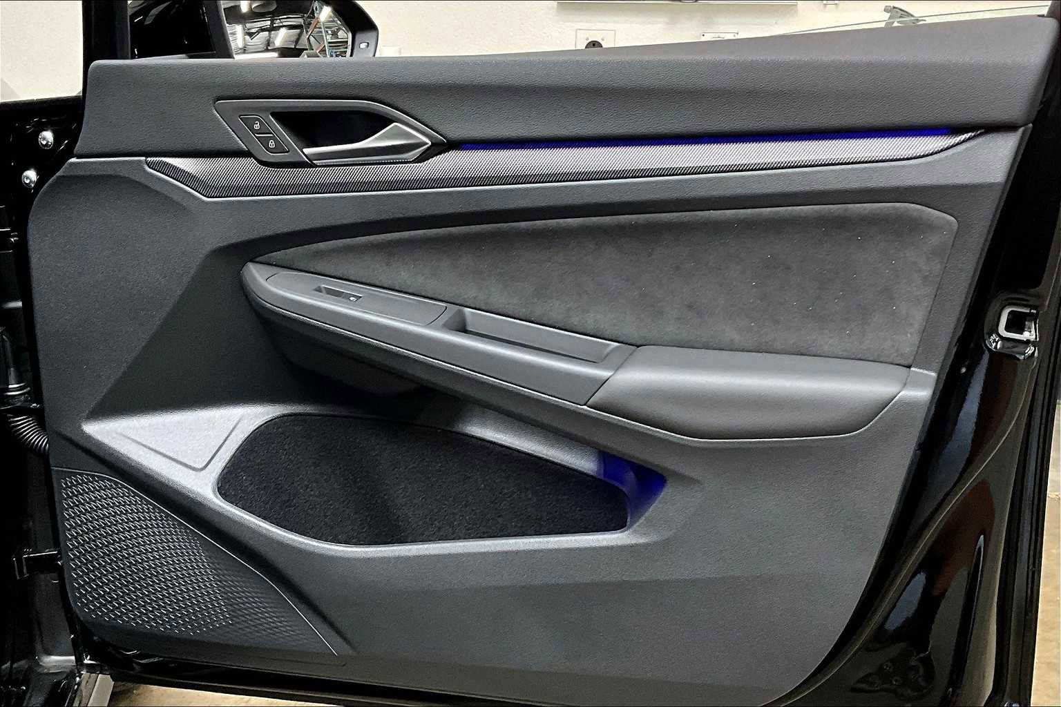 New 2025 Volkswagen GTI SE image 29