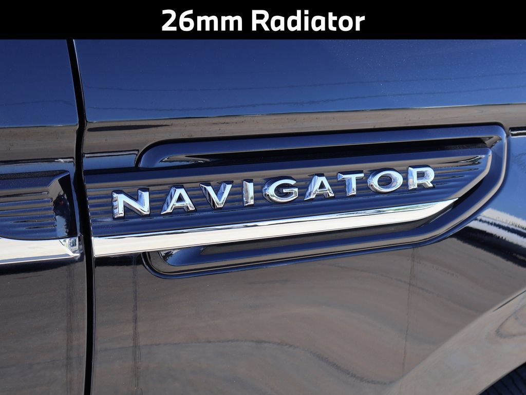 Used 2023 Lincoln Navigator L Reserve AWD/4WD image 9