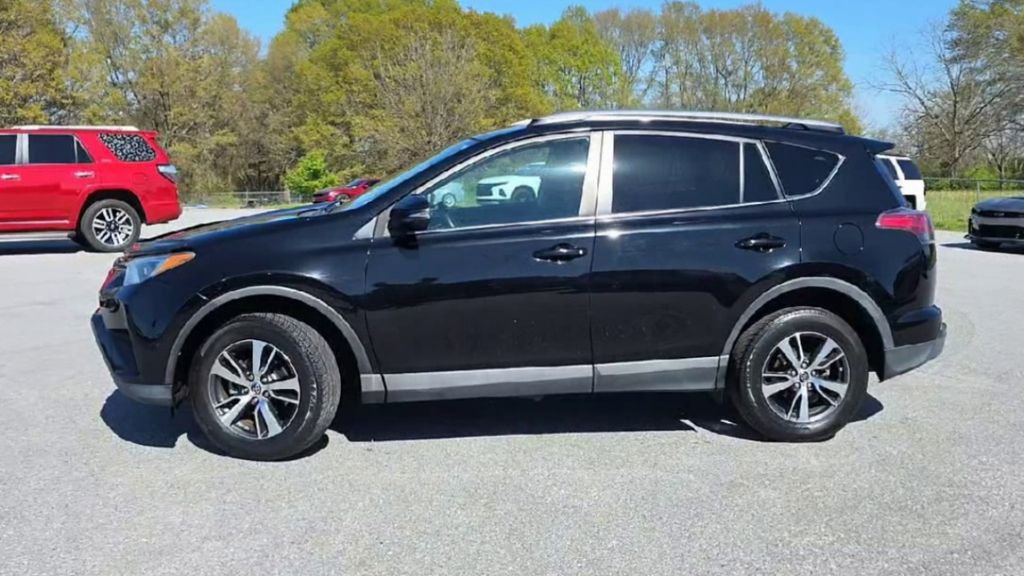 Used 2018 Toyota RAV4 XLE w/ Plus Extra Value Package image 9