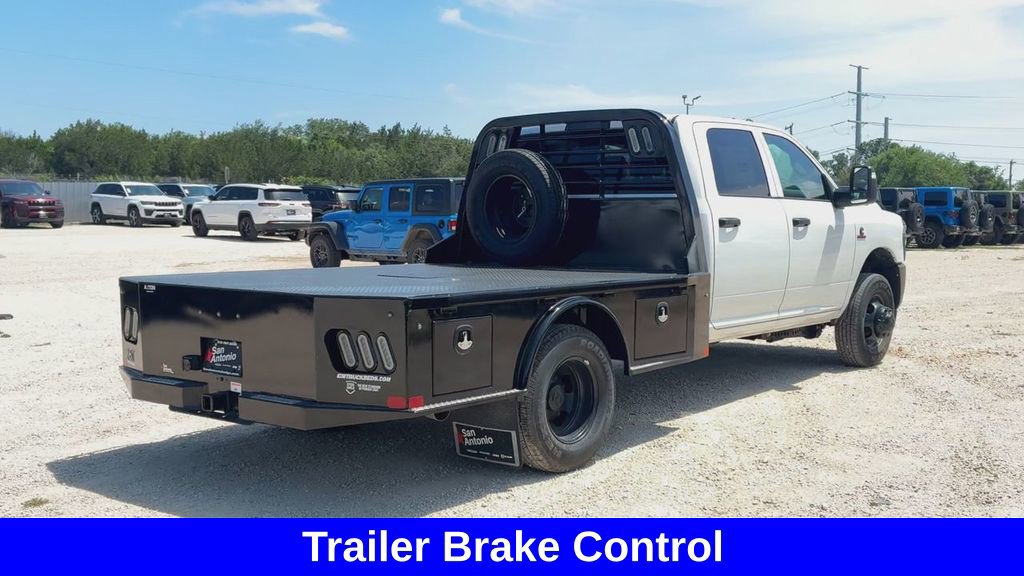 New 2026 RAM 3500 Tradesman AWD/4WD image 17