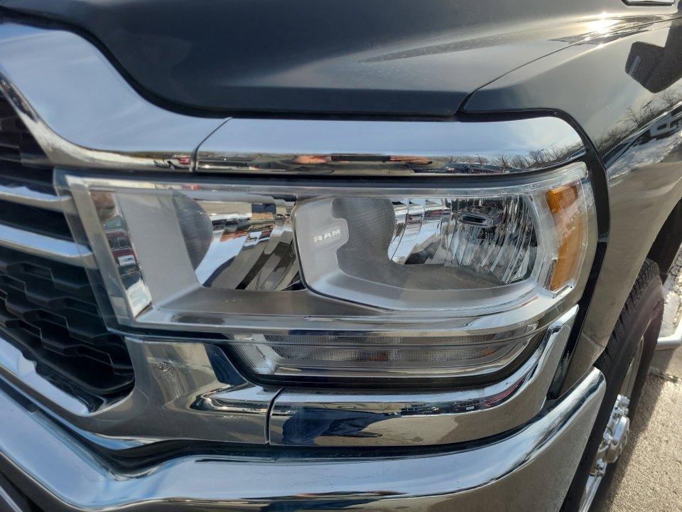 Used 2024 RAM 2500 Tradesman w/ Safety Group image 30